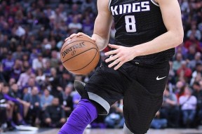 华体会-包含联盟骨干球员展现实力，以强大气势征服赛场的词条