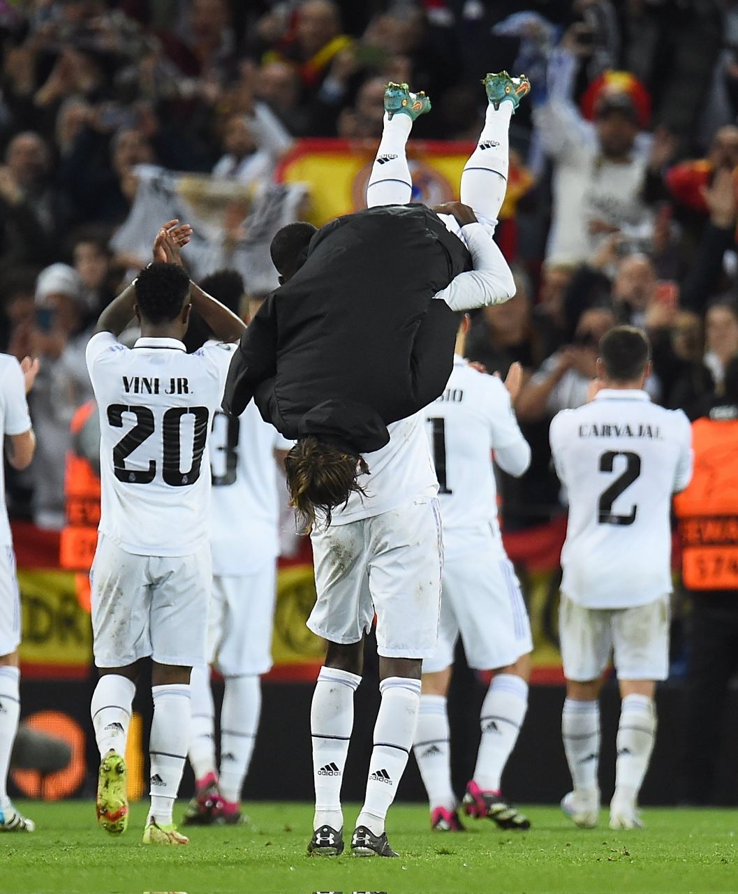 华体会网址-关于巴萨战平利物浦，莫德里奇乌龙送礼足总杯的信息  第1张