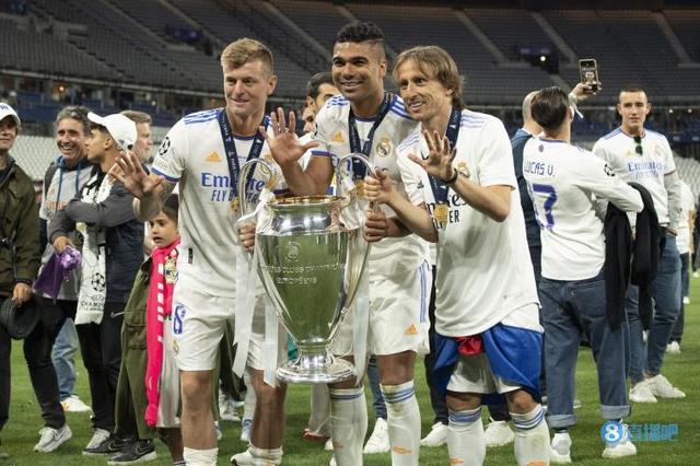 华体会网址-关于巴萨战平利物浦，莫德里奇乌龙送礼足总杯的信息  第2张