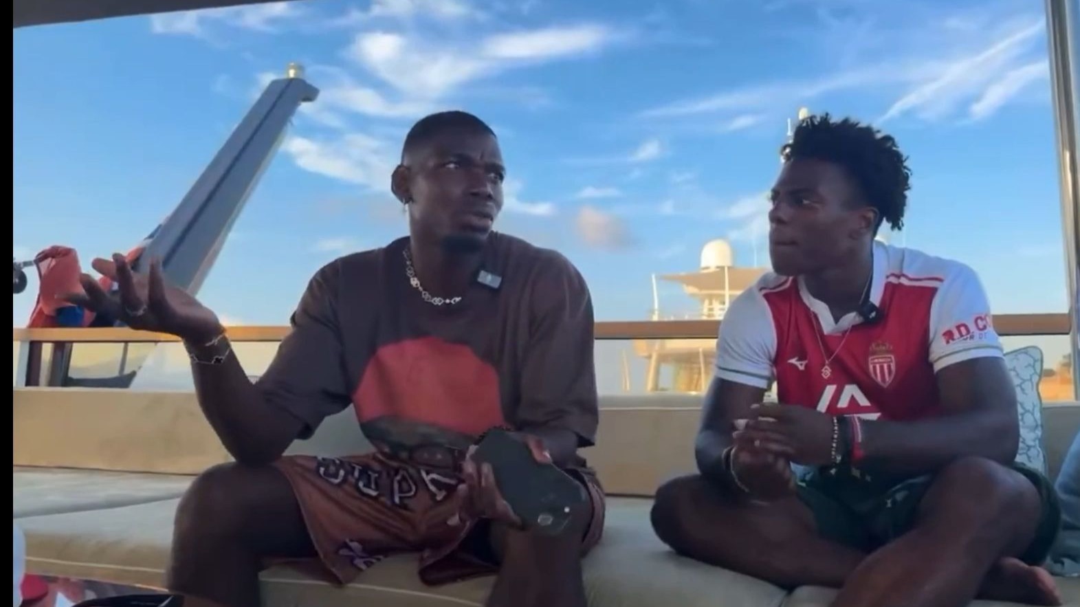 华体会官网-包含巴萨力克曼联，博格巴梅开二度欧冠的词条  第1张