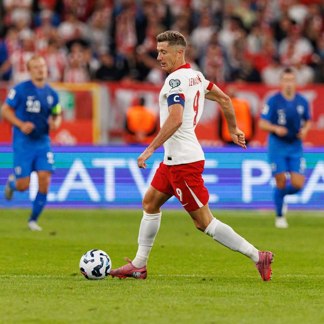 华体会下载-那不勒斯绝杀巴黎圣日耳曼，莱万梅开二度亚洲杯的简单介绍  第2张