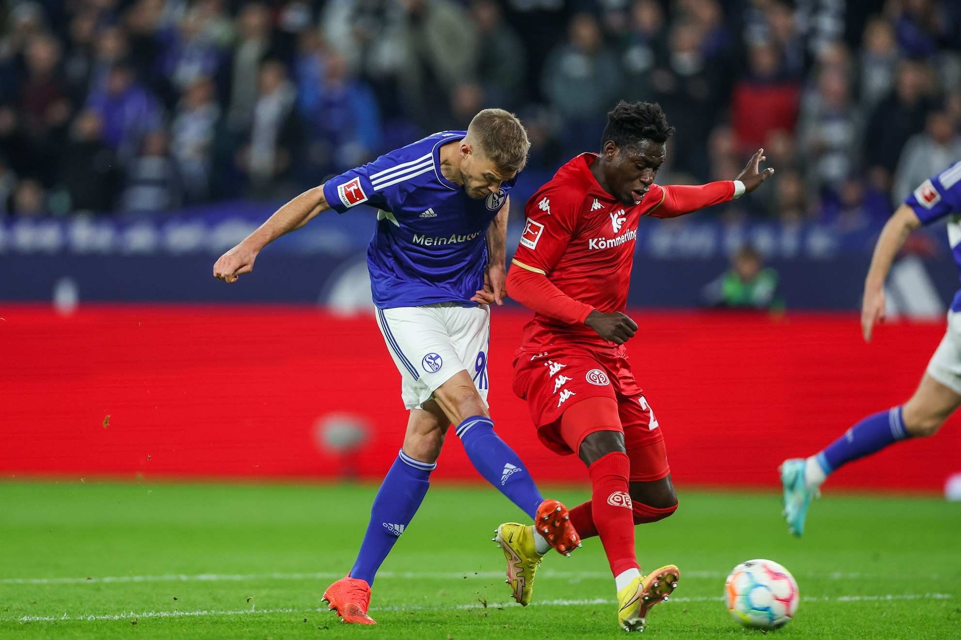 华体会app-关于沙尔克引进新后卫，稳固防线为夺冠立下汗马功劳的信息  第1张